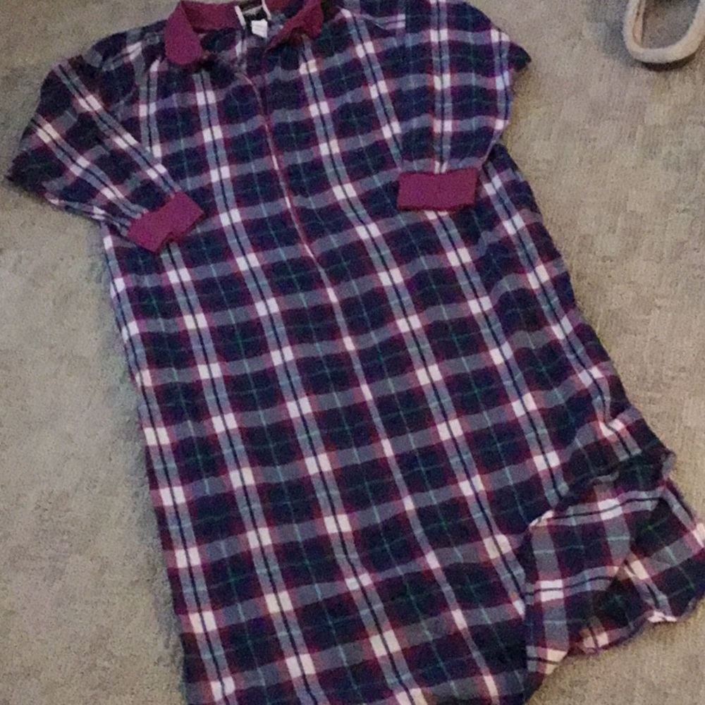 Metropolitan plaid flannel gown size Lg